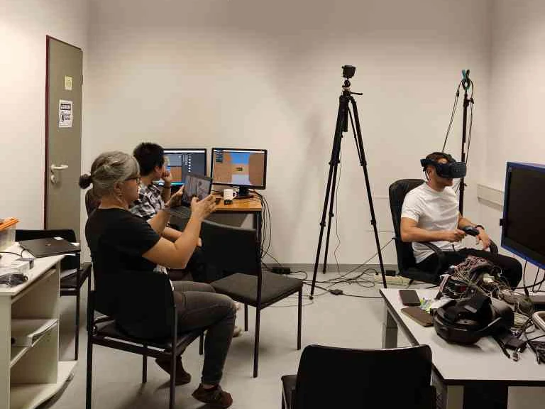 Participants during VR navigation lab practice at LMU Munich